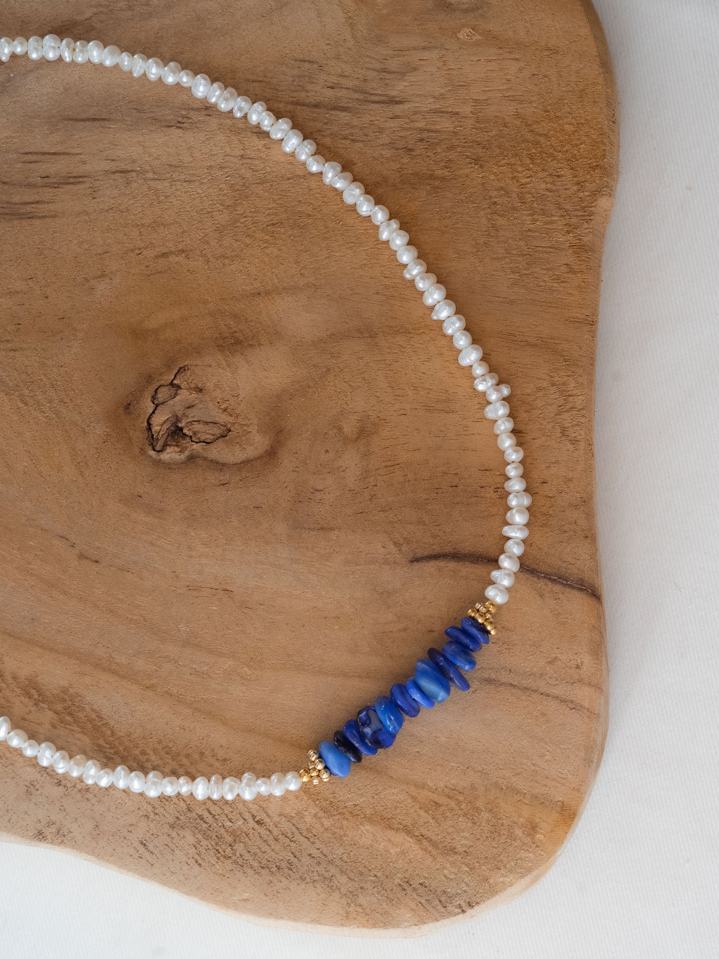Ras de cou Evan - Coquillages bleus et Perles d'eau douce