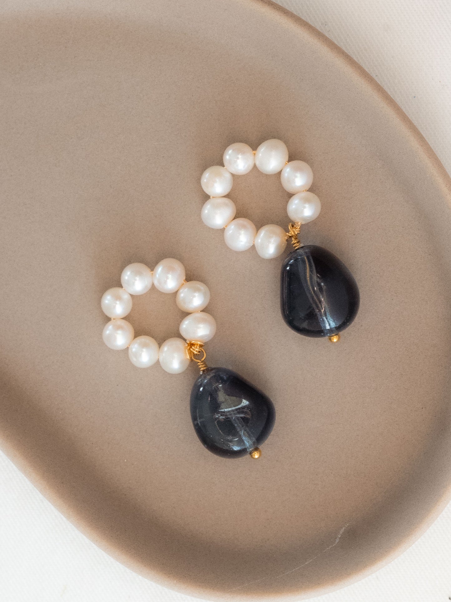 Boucles Abel - Perles d'eau douce & goutte bleue
