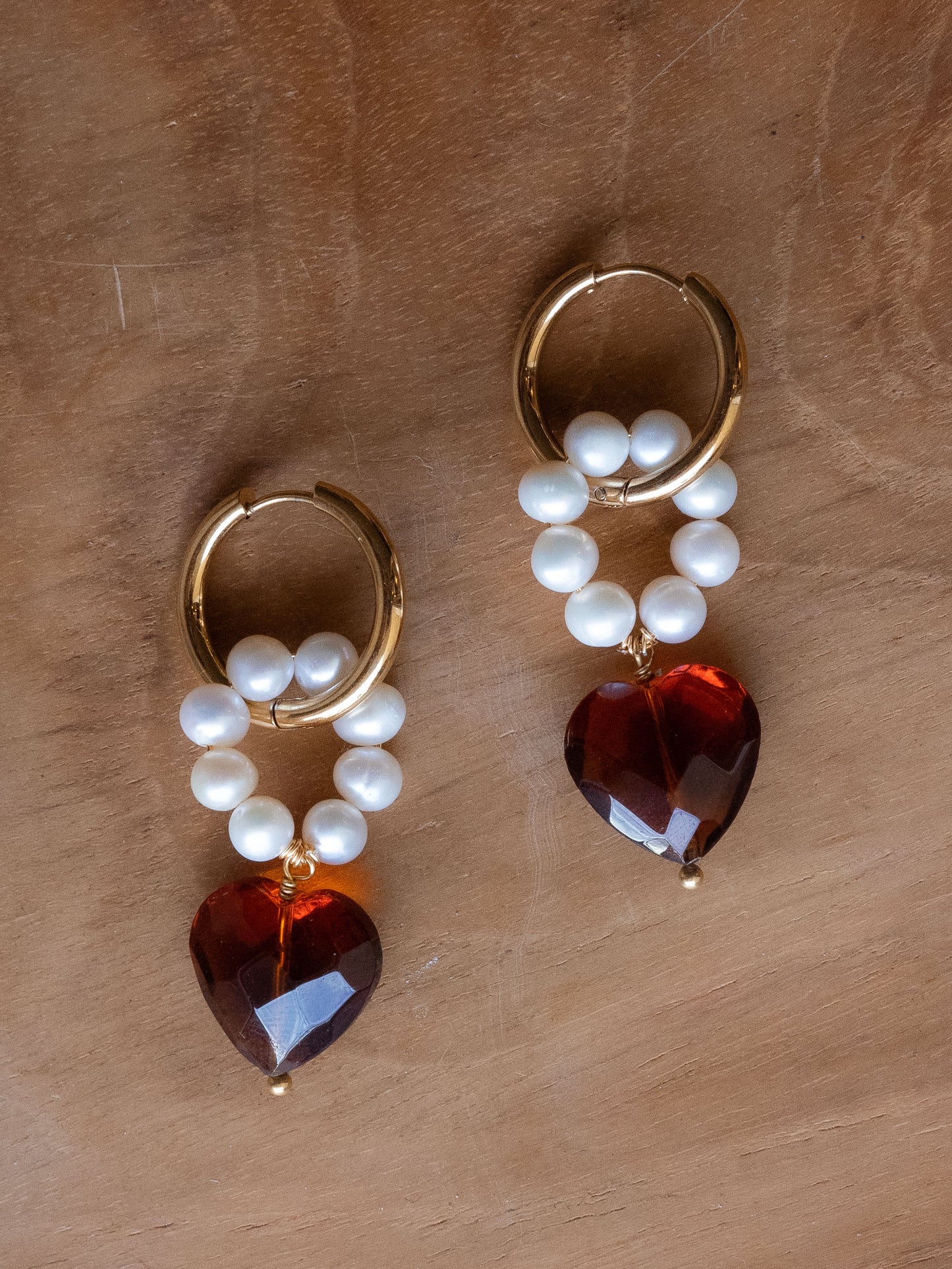 Boucles Abel - Perles d'eau douce & coeur caramel