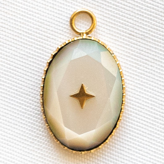 Charms Ovale Nacre grise