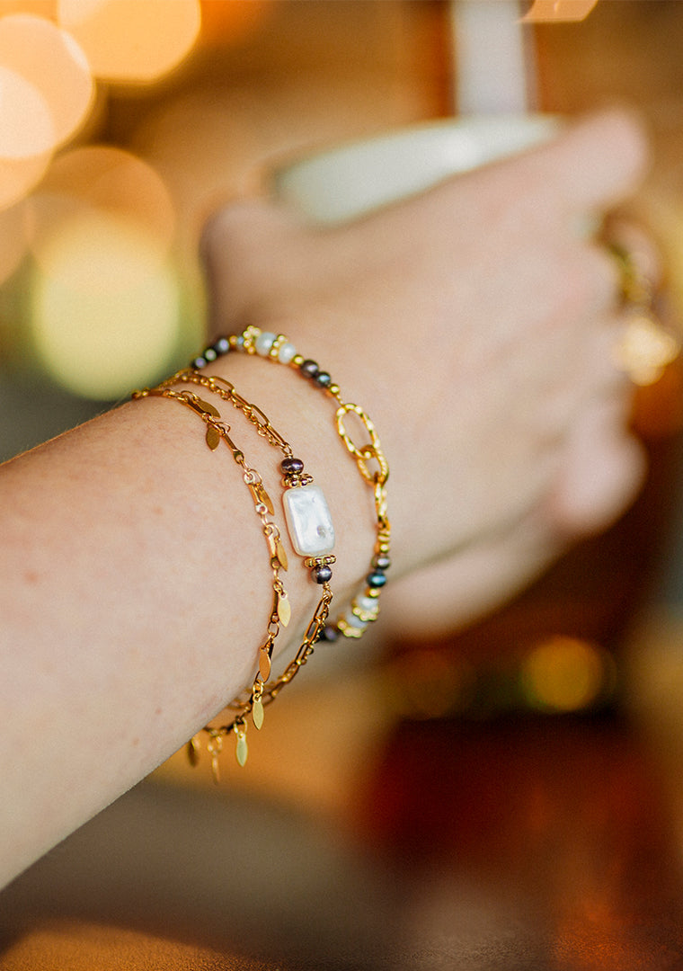 Bracelet Horia - Perles d’eau douce blanche & grises