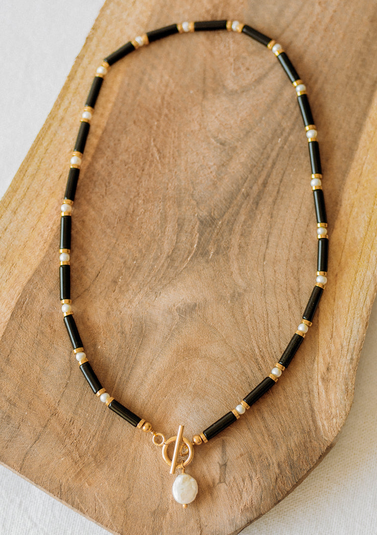 Collier Clara - Agathe noire & Perles d’eau douce