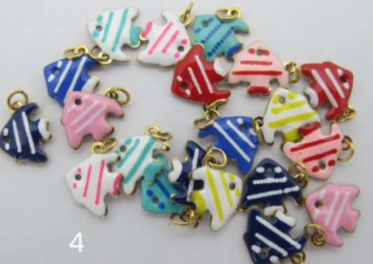 Charms Poisson exotique émail multicolore