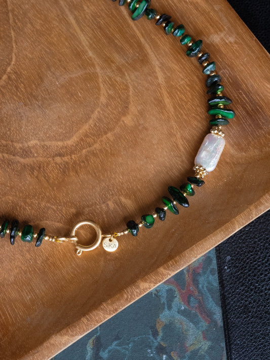 Collier Owen - Coquillages verts et Perles d'eau douce