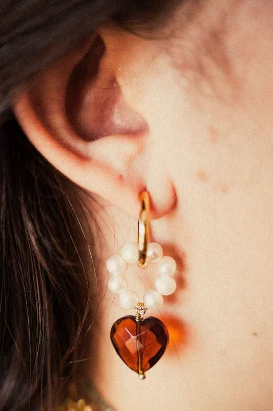 Boucles Abel - Perles d'eau douce & coeur caramel