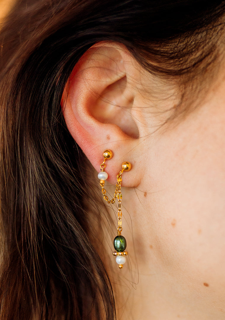 Double boucles Calypso - Perles d’eau douce blanches & verte
